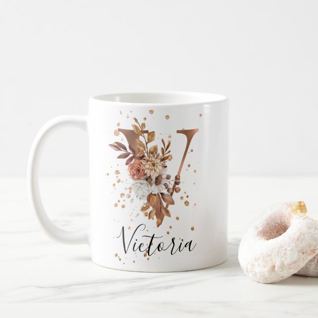 Koppar Blommigt Brev V Monogram kaffe Mugg (Med munk)