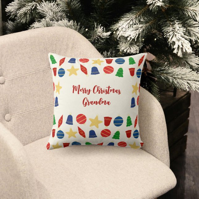 Koppla Helgdag för Vintage Kudde (Cute retro Christmas pillow with vintage red, blue, gold and green Christmas ornaments)