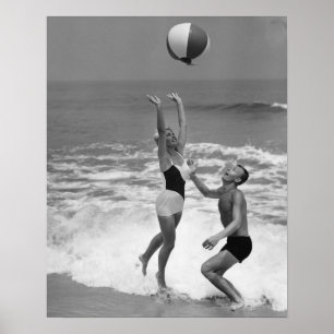 Koppla ihop att leka med en Beachball Poster