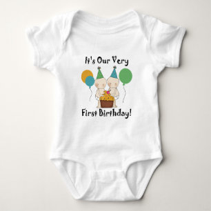 Koppla samman 1st födelsedagTshirts och gåvor f Tee