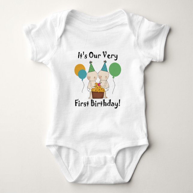 Koppla samman 1st födelsedagTshirts och gåvor för T-shirt (Framsida)