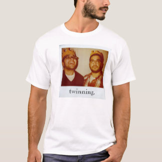 koppla samman tshirten tröja
