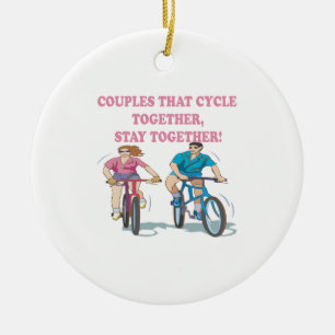 Kopplar ihop som cyklar tillsammans julgransprydnad keramik