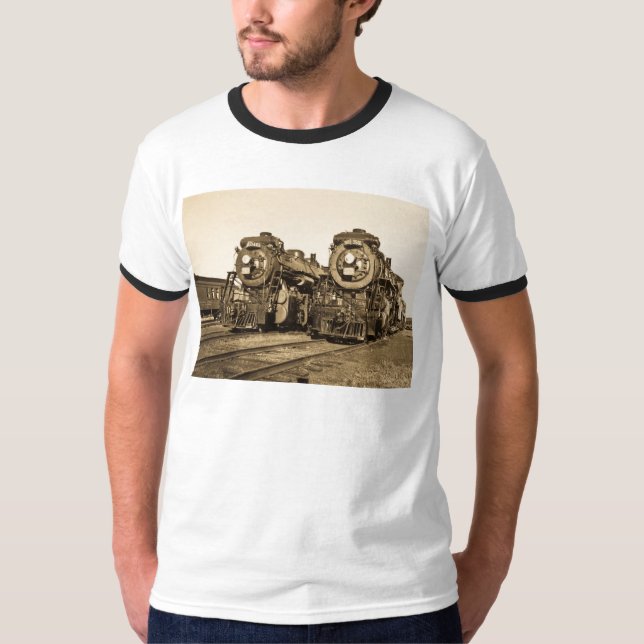 "Kopplar samman" CN-järnväglokomotiv 3461 och 3501 T-shirt (Framsida)