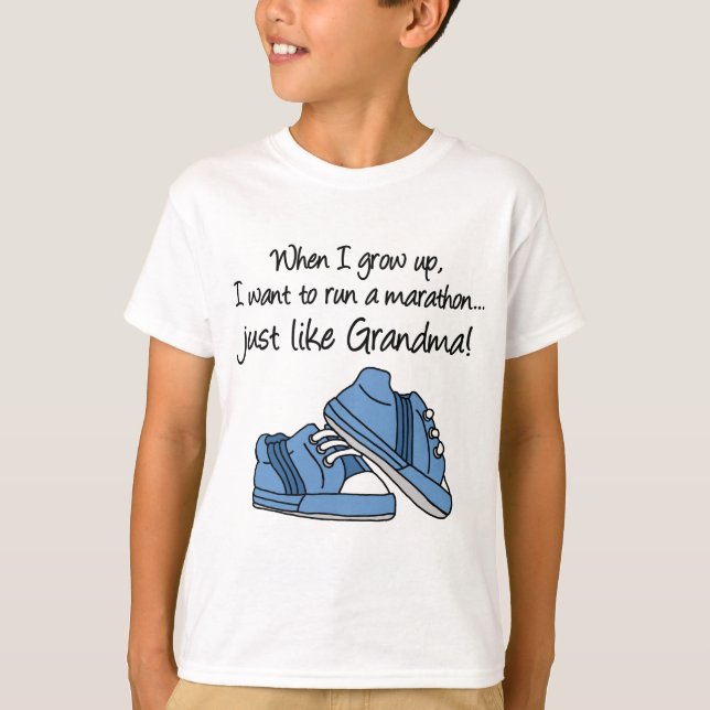 Kör något liknande för maratonen precis min mormor t-shirt (Framsida)