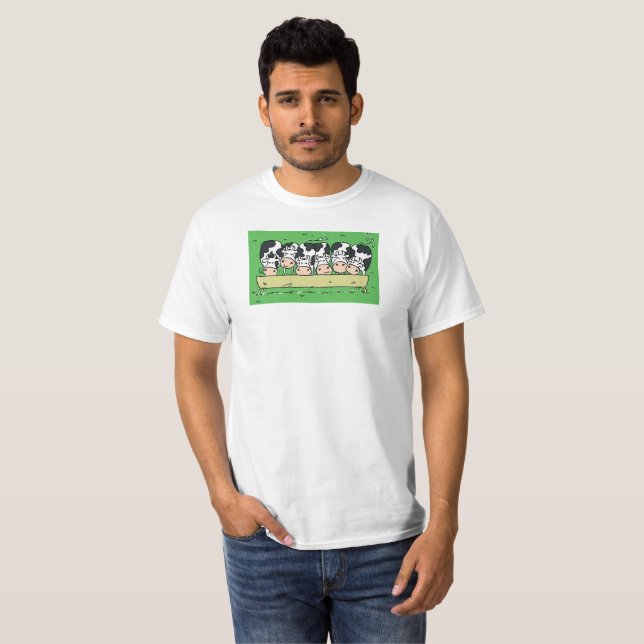 Kor och fångster i en jordbrukares Fält Tee Shirt (Hel framsida)