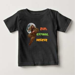 Kör Sasquatch Äventyr Tro Design T Shirt