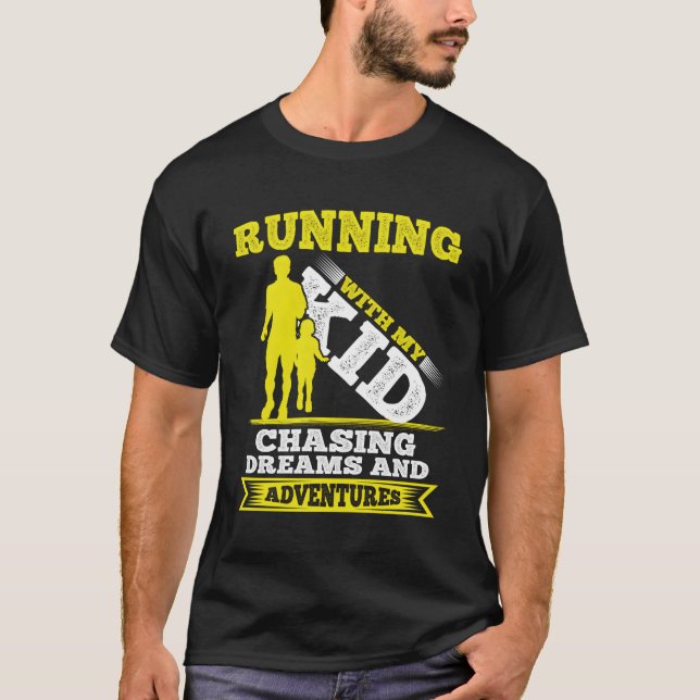 Köra med mina chassi-drömmar och Äventyr Mara T Shirt (Framsida)
