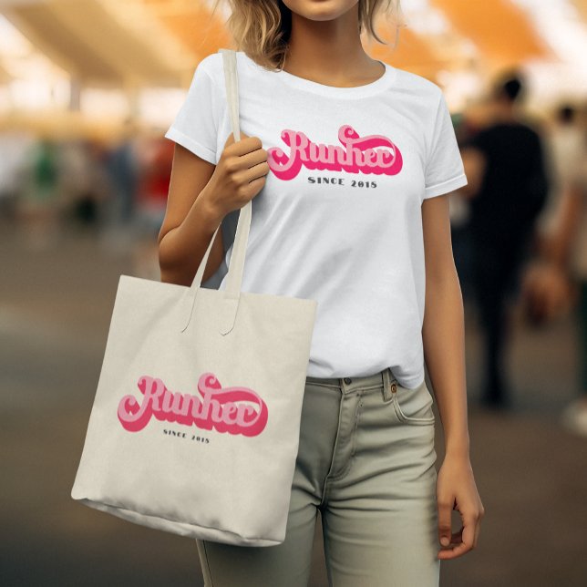 Köra Rosa Bold Retro Font Motivational T Shirt (Skapare uppladdad)