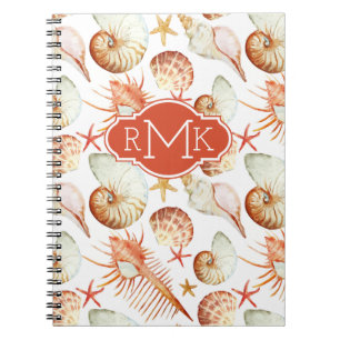 Korall med monogramen för snäcka- & krabbamönst anteckningsbok