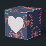 Korall och marinblå drottningbipattern presentaskar<br><div class="desc">Korall och marinblå vintage kunglig drottningbipattern förmånslåda för att komplettera samlingen nedan.</div>