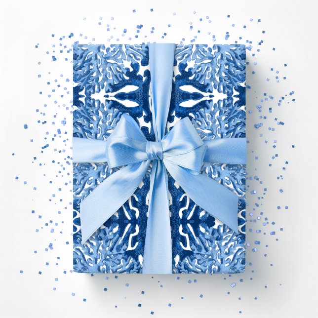 Korall Rococo i blå Indigo Presentpapper (Skapare uppladdad)