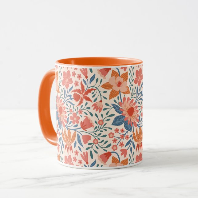 Korall & Teal Trädgårdsblommor på Mjuk Beige Mugg (Framsida vänster)