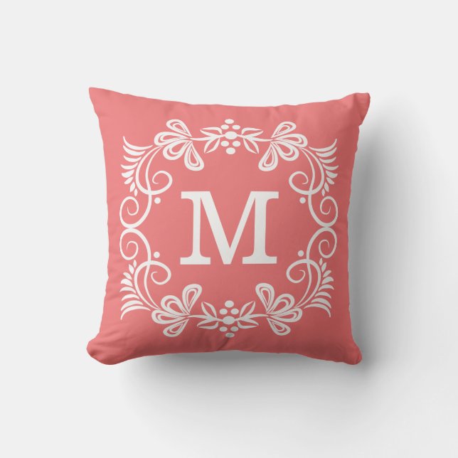 Korallvit anpassad monogram dekorativ kudde (Framsida)