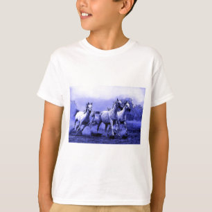 Körande hästar och blå månljus tee shirt