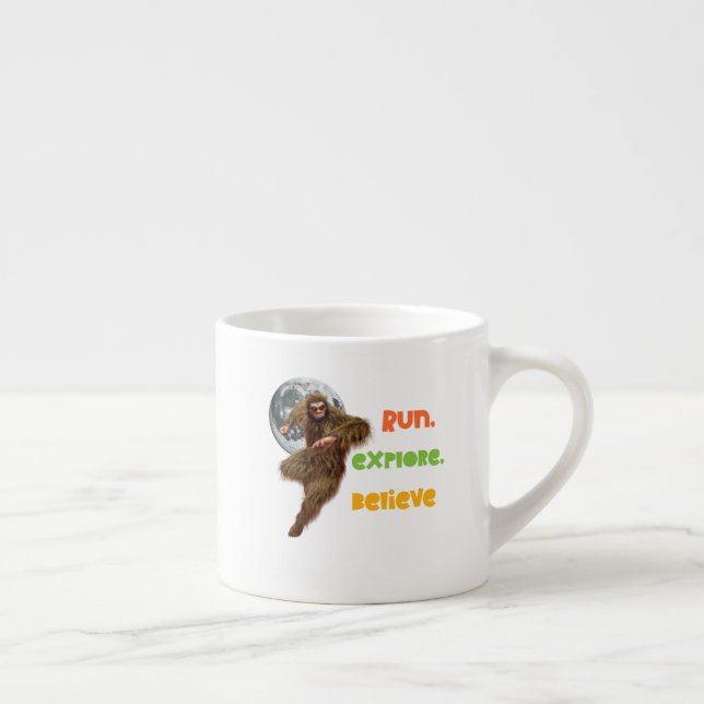 Körande Sasquatch Äventyr Tro Design Espressomugg (Höger)