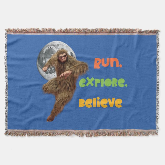 Körande Sasquatch Äventyr Tro Design Filt (Framsidan)