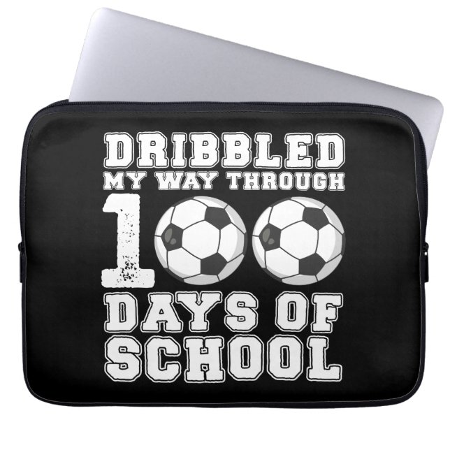 Körde min väg genom 100 dagars skolfotboll laptop fodral (Framsidan)