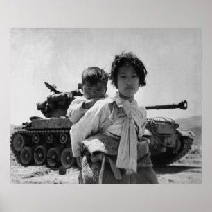 Koreansk krigflykting med babyen poster