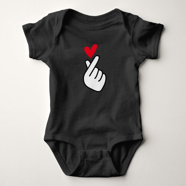Koreanskt fingerhjärta t shirt (Framsida)