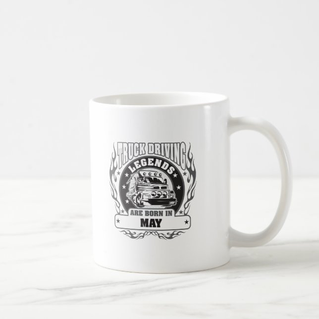 Körkortslägenheter i lastbil är födda i maj kaffemugg (Höger)