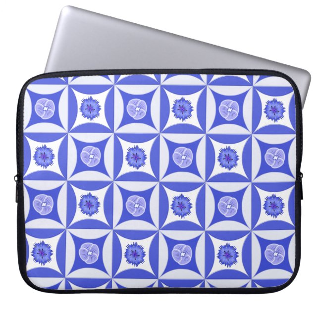 Kornblommor och Speedwells i Barn Door Laptop Fodral (Framsidan)