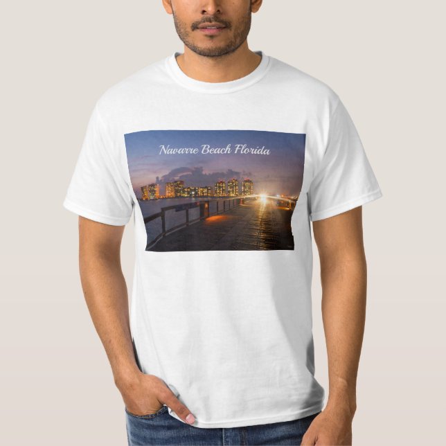 Körning på Navarre Beach Pier T-Shirt (Framsida)