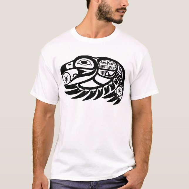 Korpsvart indiandesign tee shirt (Framsida)