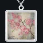 Körsbärblommar och gren silverpläterat halsband<br><div class="desc">© Silvia Vassileva/vild Apple.  En avbilda av rosa körsbärblommar och dess gren. En urblekt bakgrund av olikt skuggar av färger kan också ses i avbilda.</div>