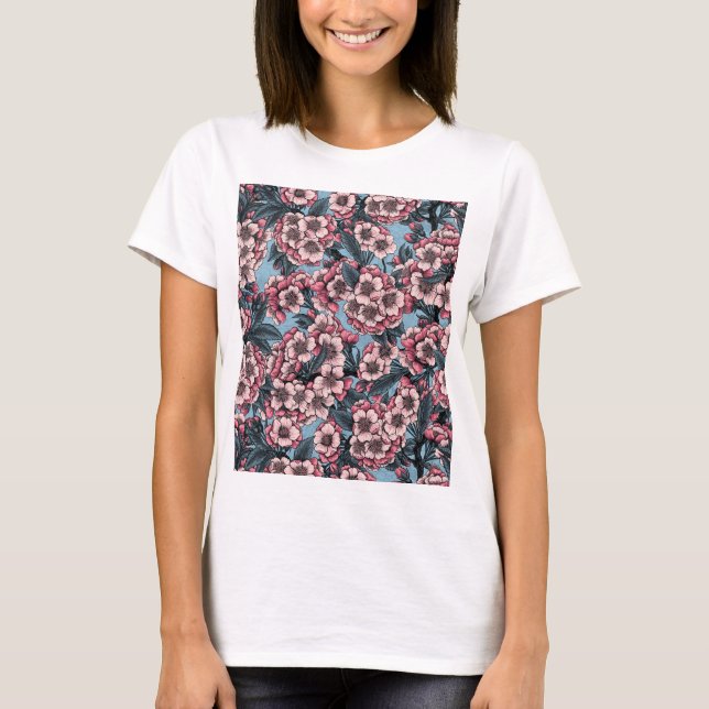 Körsbärs blommar i rosa och blått t shirt (Framsida)