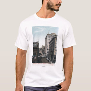 Körsbärsröd gataplats med Alaska Bldg Tee Shirt