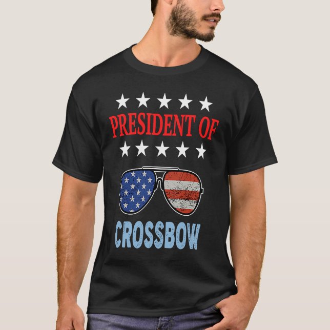 Korsgående tillbehör USA flagga Crossbow Ssticknin T Shirt (Framsida)