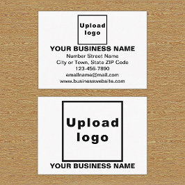 Kort för affärsmärke på vitt rektangulärt hölje