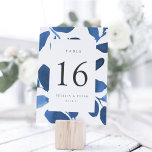 Kort för Bordsnummer av tryckt botanisk Personlig<br><div class="desc">Chic botaniska bordsnummer har ett gräns i koboltblått vattenfärgsblad,  som bildar bordsnumret. Anpassa med namn och bröllop-datum,  eller namn varje bord för en personlig beröring för extra. Utformningen upprepas på baksidan. Koordinerar vår pressade botaniska bröllopssviten i Indigo.</div>