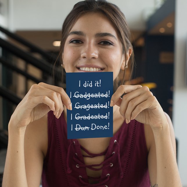 Kort för felstavning av inbjudan till Studentfest (Funny Misspelling Graduation Party Invitation Card)