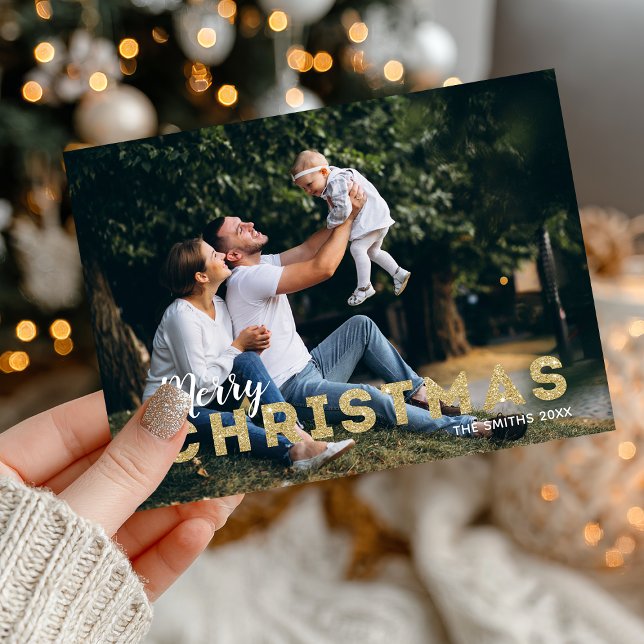Kort för guld och magnetiskt för foto för (Send your holiday greetings with this personalized family Christmas card with gold glitter.)
