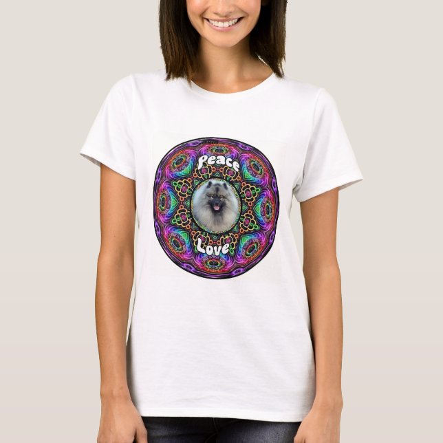 Kort på vanlig lila mandala T-shirt (Framsida)