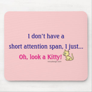 Kort uppmärksamhet spänner över kattungeordstäv musmatta