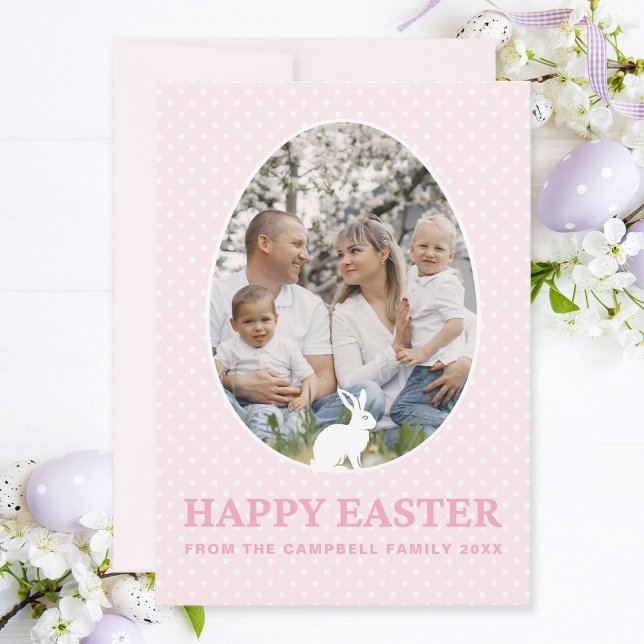 Kortet Cute Bunny Baby Rosa Egg Shape Photo Påsk Julkort (Modern Happy Easter family photo card with cute Easter bunny and text elements in baby pink.)