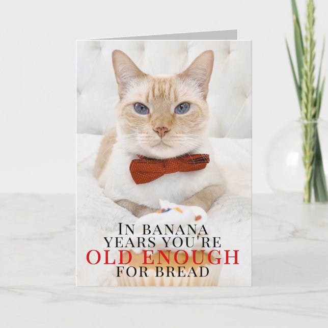 Kortet Cute Cat Banana Cake Snarky Birthday Grethd Kort (Framsida)