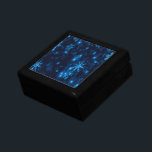 Kortrutan Deep Blue & Bright Snöflingor Smyckeskrin<br><div class="desc">God jul firande med denna punkt. Den här designen ser bra ut på alla produkter. ⭐ PERSONALISERA den här mallen med teckningen. ⭐ REDIGERA det ytterligare om du vill göra fler ändringar. ⭐ Överför den här designen till valfri produkt. Besök alla mina butiker på bit.ly/SandyspiderStores (klipp ut och klistra in)....</div>