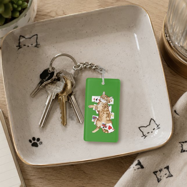 Kortspel med rolig orange tabbykatt som spelar pat (Skapare uppladdad)