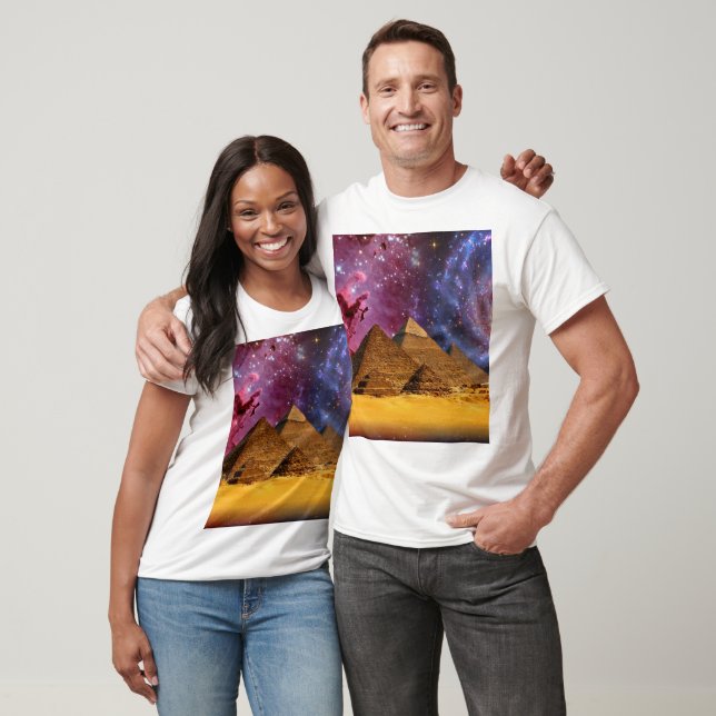 kosmisk storm över egyptenen t shirt (Unisex)