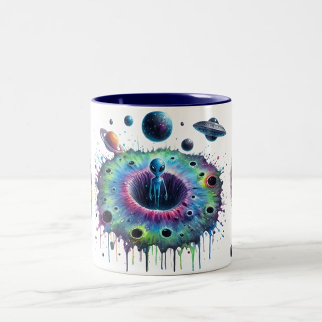 Kosmiskt utomjordiska världar Två-Tonad mugg (Center)