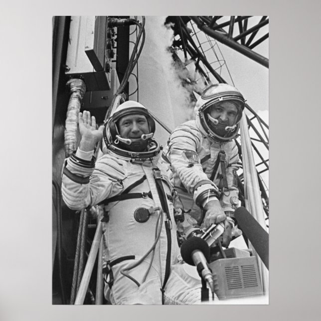 Kosmonauter för projektet Apollo-Soyuz Poster (Framsidan)
