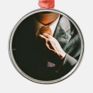 Kostymaffärsmantien skuggar verkställer julgransprydnad metall