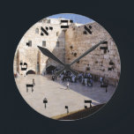 Kotel - hebreiska blockbokstäver rund klocka<br><div class="desc">"Hebrew Essentials",  Consumer Marketplace,  erbjuder en köpupplevelse eftersom du inte hittar någon annanstans. Vår specialitet är Hebrew,  och i vår butik hittar du hebreiska i block,  skript och Rashi-skript. Berätta för dina vänner om oss och skicka dem vår länk: http://www.zazzle.com/HebrewNames?rf=238549869542096443* ENJOY DIN VISIT!</div>