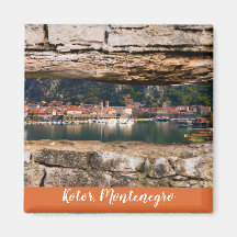Kotor genom fönstret