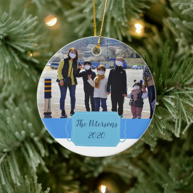 kovid-19 vårt första pandemiska julomsfoto julgransprydnad keramik (Träd)