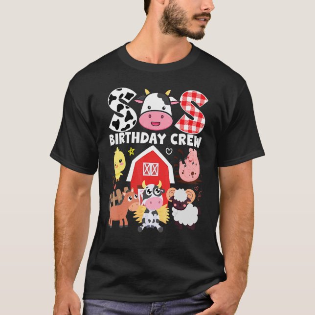 Kow Syrran Birthday Crew Farm Theme Animals Birthd T Shirt (Framsida)